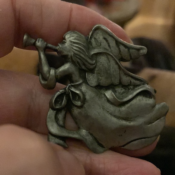 Seagull Pewter Angel with Trumpet - Picture 6 of 6